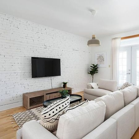 Chic Mile-End 3Br Getaway - Free Parking, Sleeps 8 Lejlighed Montréal Eksteriør billede