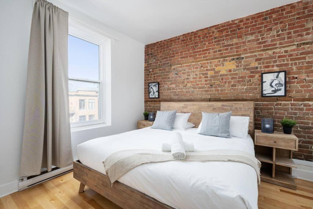 Chic Mile-End 3Br Getaway - Free Parking, Sleeps 8 Lejlighed Montréal Eksteriør billede